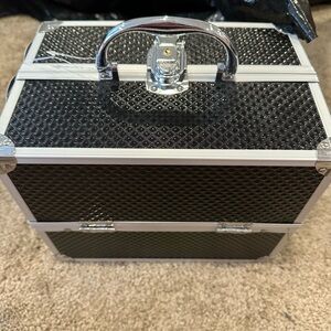 Black and Silver Makeup Organizer Case